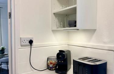 Modern Apartment - Free Parking - Close To Metro - Foto 15