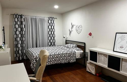 Spacious Home Steps from Huge Park and Outdoor Fun - Foto 20