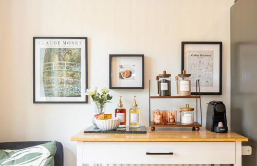 Luxury Spacious 3-Bed City Oasis Just 10 Mins from Centre with Free Parking - Foto 3