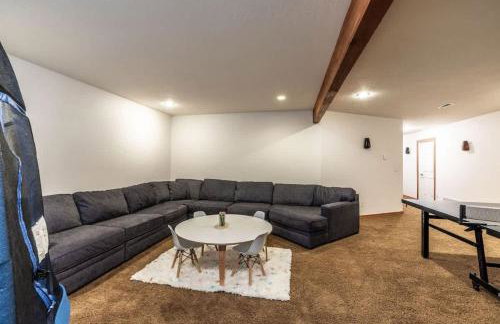 Big Family Getaway- Theater Room- BBQ- Play Room- Fire Pit - Foto 48