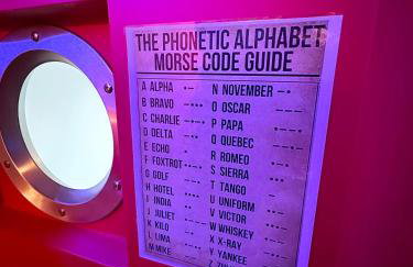 The Secret Agent Apartment - Brought to you by Coastline Retreats - Brand New - 2 mins walk to Beach - Childrens play den - Pool Table - Time Crisis Arcade Machine - Foto 12