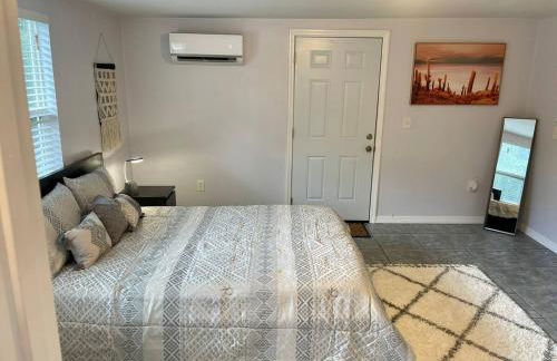 Room 2 - Cozy Queen, Backyard View (Private Bath) - Foto 12