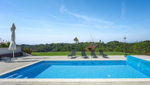 Casa Cielo, new modern villa with outdoor pool - Foto 2, sunbed