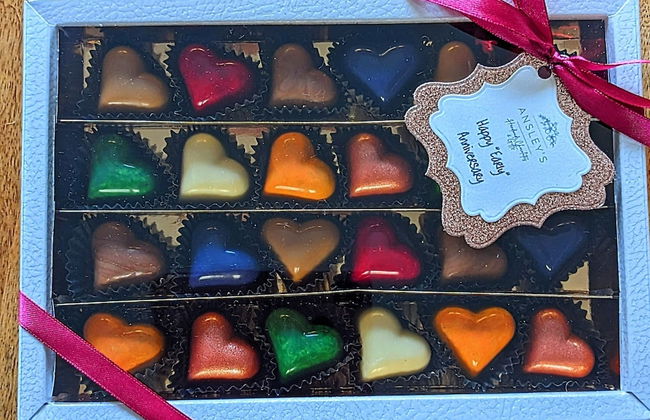 Owl Lodge With Hot Tub and Massage Treatments - Photo 12