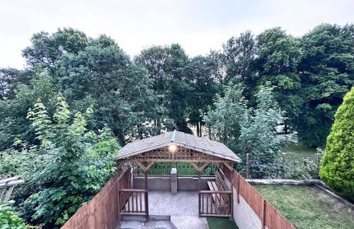 Rustic Rhondda Retreat w Hot Tub & Sauna - Ystrad - Foto 31