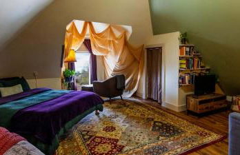 Centrally Located With Lake Views - Photo 1