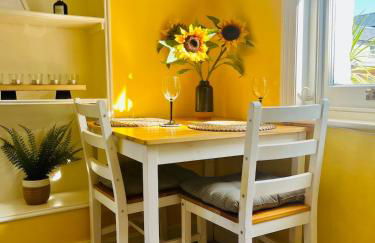 The Beach Retreat - A Bijou Seaside Maisonette - Foto 8