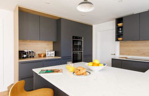 Delightful Seaside Hideaway 5 Mins to Beach - Foto 78