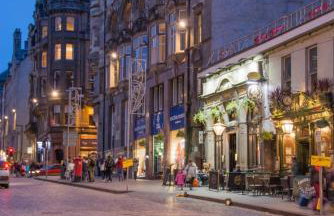 High Street at the Heart of the Royal Mile - Foto 3