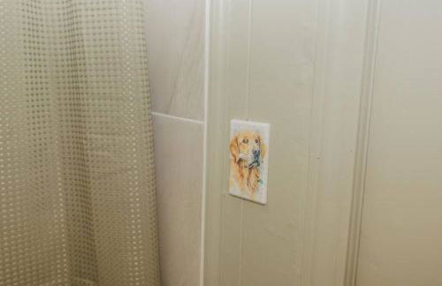 Walk to Cafe & Mall, One Mile to Dordt, Dog Theme - Foto 6