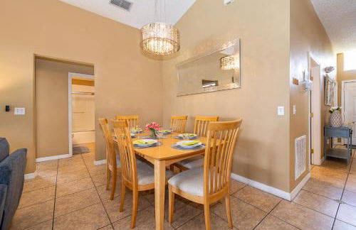 Family-Friendly 5-Bedroom Home With Pool Near Disney - Foto 18