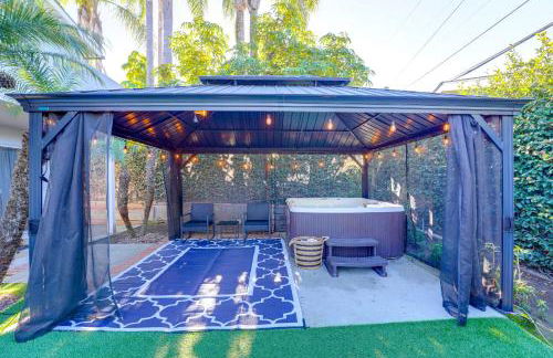 Shores Perfection - Spa, AC, Pet Friendly, Parking, Fire Pit & Massive Private Yard! - Foto 48