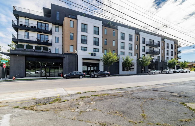 Lindsley by Avantstay Balcony + Modern Design A+ Downtown Location - Photo 45