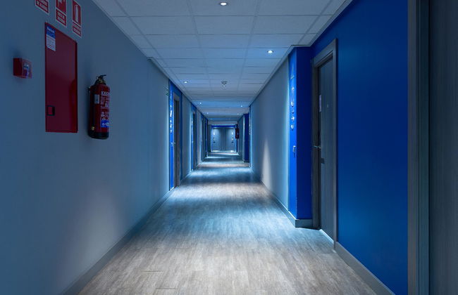 Apartamentos Recoletos - Photo 17