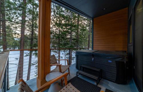 Spectacular New 4BR Townhome: Garage, Jacuzzi, BBQ - Photo 36