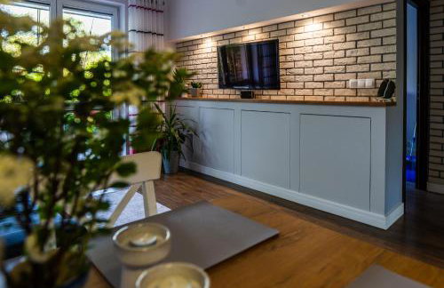 Rodzinny relaks z ogrodem i garażem - Foto 2