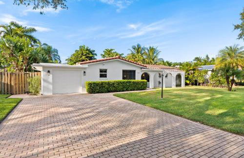 Solar Heated Pool Spa Tiki Hut Huge Backyard Hammock Retro Bikes - Foto 4