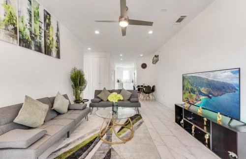 Twin Metroview Apartments I King Bed I FreeParking - Foto 1