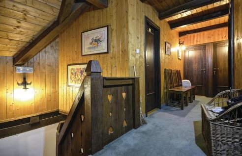 Six-Bedroom Holiday Home In Jastrebarsko - Foto 15