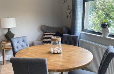 The Annexe Porthcawl Pet Friendly 2 Bedroom Flat with King Size bed bunk beds and sofa bed sleeps up to 5 people - Photo 32