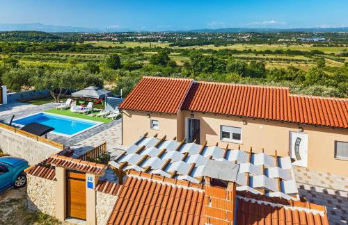 Countryside holiday home - pool - big terrace - Foto 1