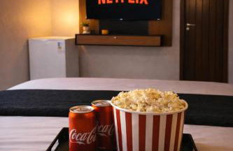 Smart Suíte 105 - com Piscina, Home Office, Ar-condicionado, WiFi prox shopping - Foto 11