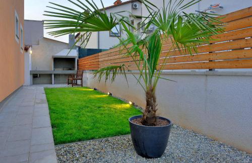 Villa with private pool in village Jadreški - Foto 32