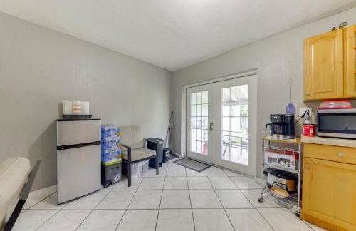 Fenced-In Yard Home 3 Mi to Hard Rock Stadium! - Photo 13