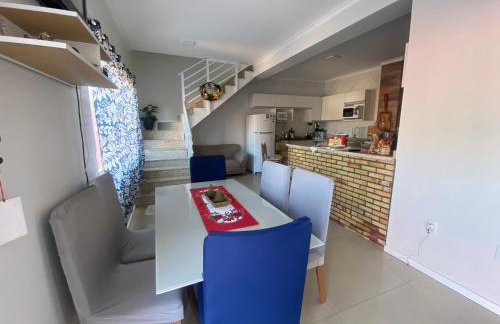 Belíssimo sobrado com piscina - Foto 3