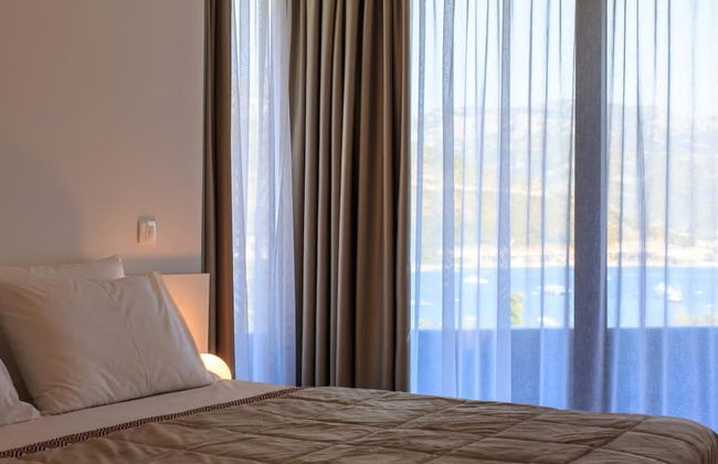 ROYAL GARDENS Apartments - Photo 10