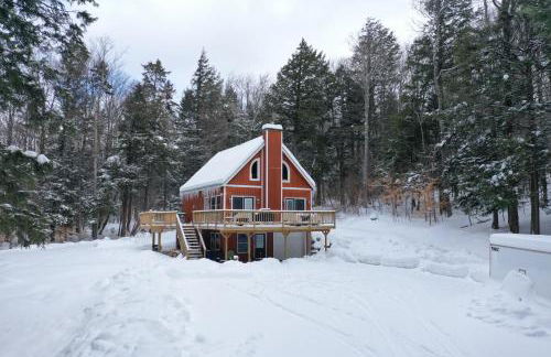 Mt Snow Home with Privacy Hot Tub Firepit - Foto 49