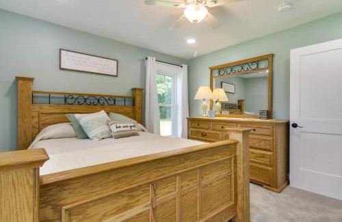 Hot Tub Haven 2 Mi to Beach! Christys Cottage - Foto 15