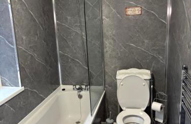 Affordable Luxury 2 Stunning apartment Sunderland close to City centre hospital Crown Works Studio and Nissan - Foto 26