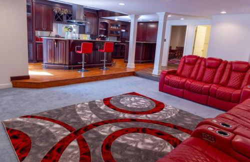 Luxurious Private Basement Suite in Ashton - Photo 1