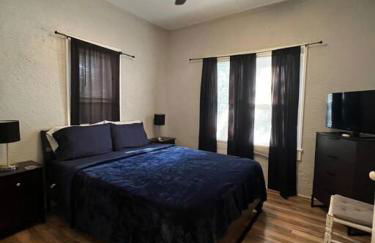 Historic 1920 Bungalow Minutes from DTSP - Foto 3