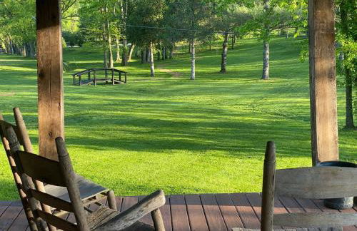 Whimsical Gatehouse at Dark Horse Estate - Foto 17