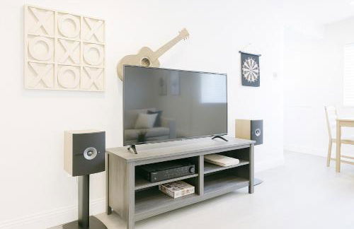 2BR APT with Brand new super quite AC, Washer, Dryer, Free EV Station, Free Parking in Cupertino - Foto 72