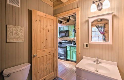 All-Season Base with Scenic Views in Beech Mountain! - Foto 13