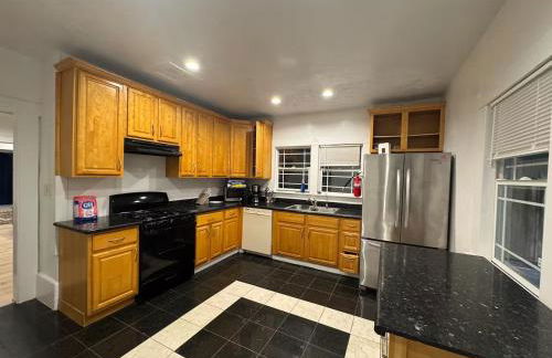 Nearby Museums • Downtown • 4BR • Sleeps 16 - Foto 3