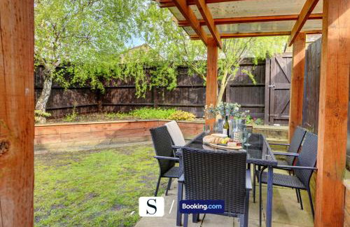 LastMinOffer 10pc Off I A Lovely Executive Home for Families or Contractors I A Lovely Garden and Parking Space I Wifi I Early check-in or Long Term Rates Available I SILVA Short Term Lets 4 out of 5 from over 650 stays - Photo 12