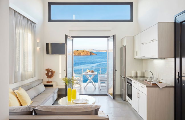 Eleia Seafront Rooms & Villas - Photo 16