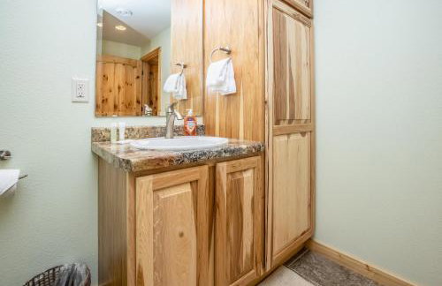 Northwoods Getaway - Photo 27