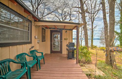 Authentic Retreat w/ Private Dock on Coosa River! - Foto 3