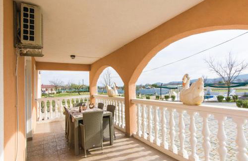 Villa Laura with pool, Budak, Zadar county - Photo 24