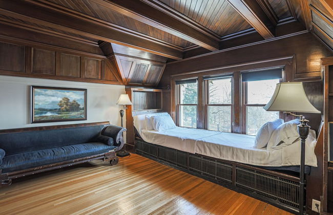 Offutt Manor - Photo 6