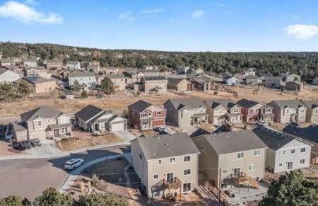 _Entire Home_Game Room_Basement_FirePit_ - Foto 62