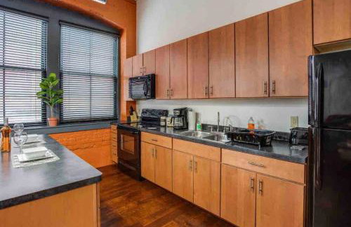 Modern Loft Style on Monroe by Dwtn & Park ave - Foto 15