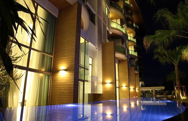 Sonrisa Sriracha - Photo 47