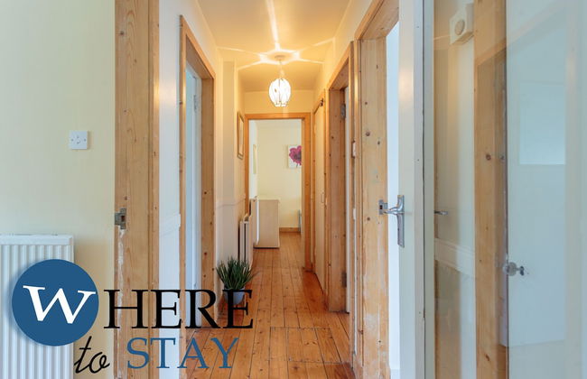 Lovely Apartment by the Hillwood Park-free Parking - Foto 26