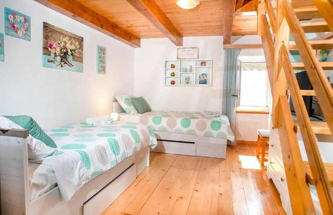 Adorable Holiday Home With Pool and Terrace - Foto 10